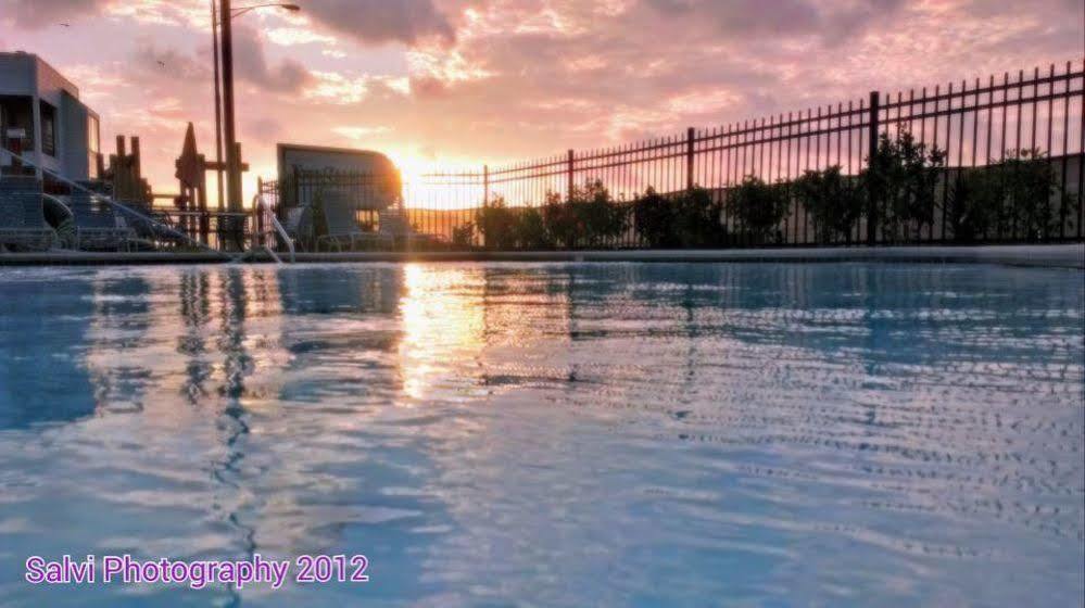 Villa Four Seasons On The Gulf Galveston Esterno foto